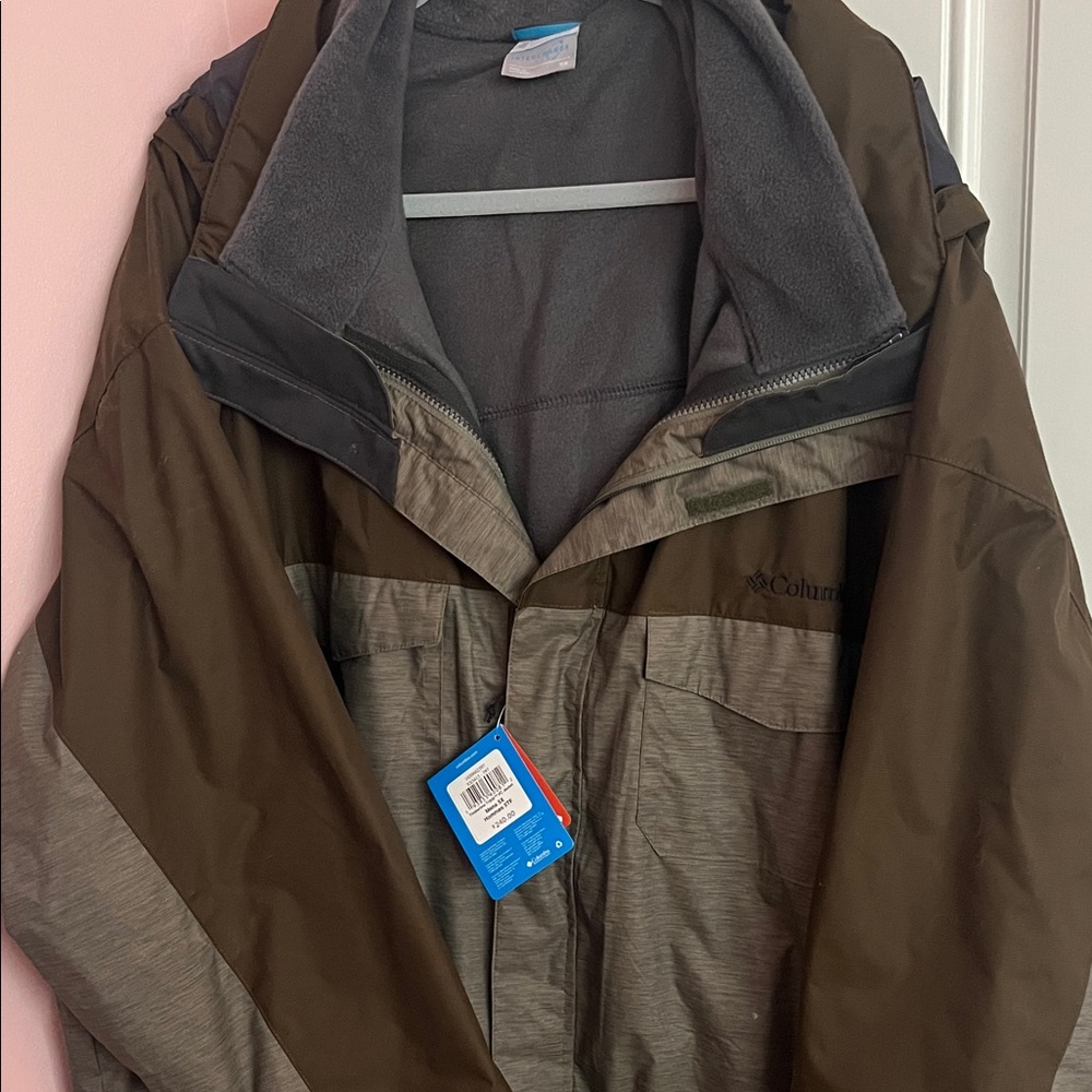 Columbia Men's Dual-Tone Performance Jacket - Brown and Gray